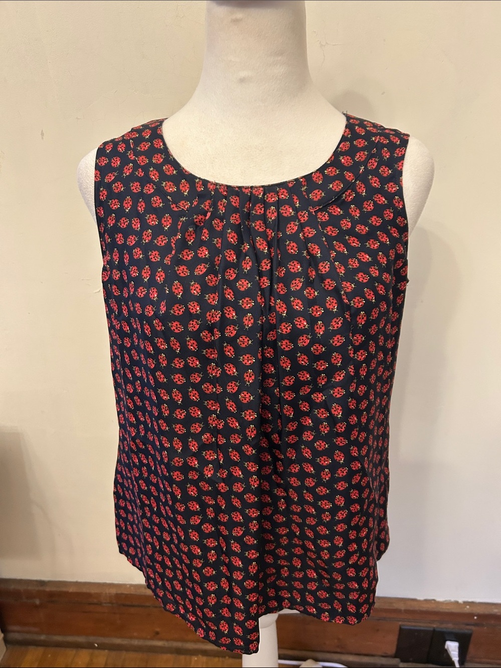 Talbots Sleeveless Navy Top with Red Ladybug design Size P EUC
